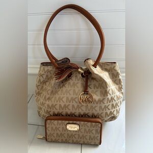 Michael Kors Tan and Brown Shoulder Bag